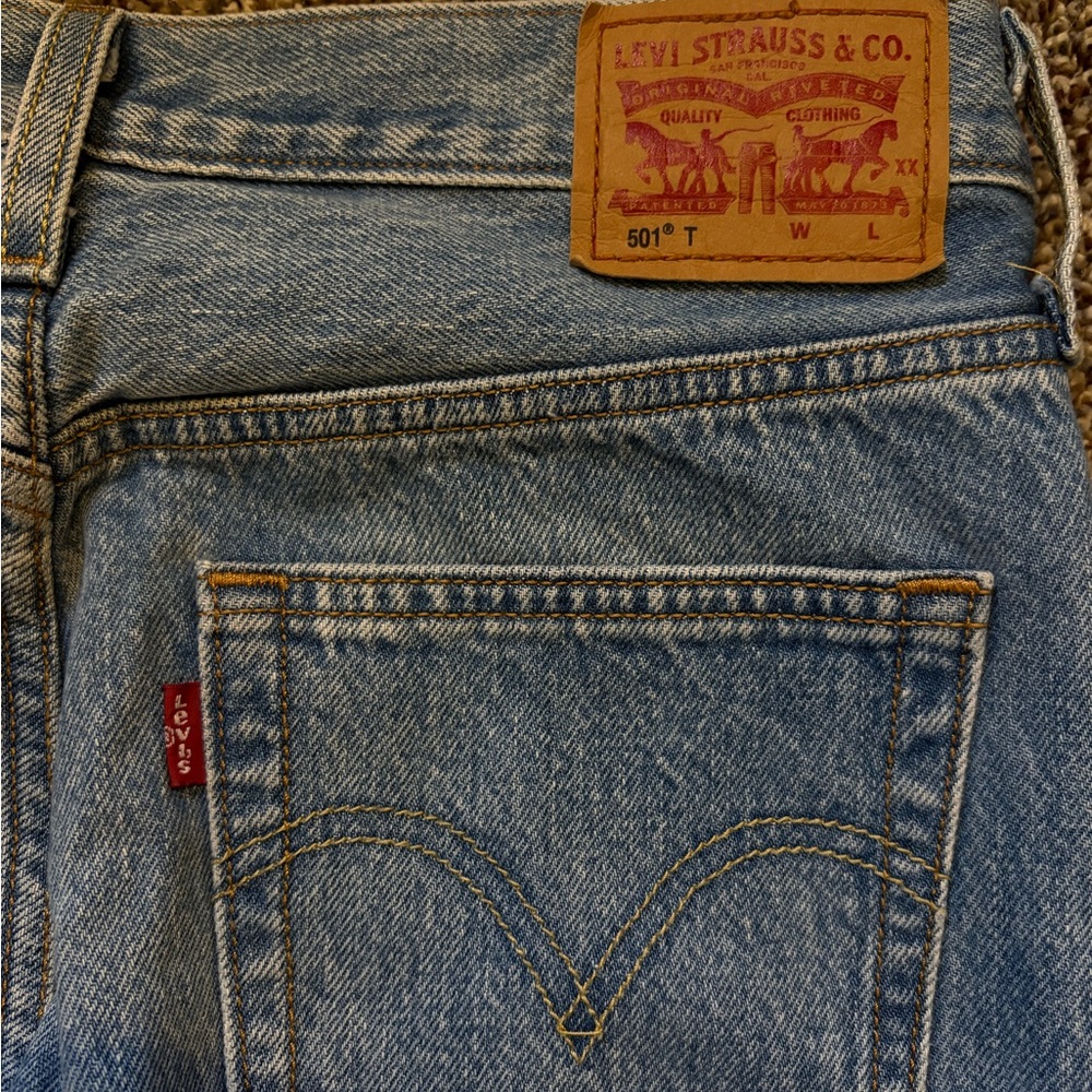 Levi's 501 Light Blue Denim Jeans